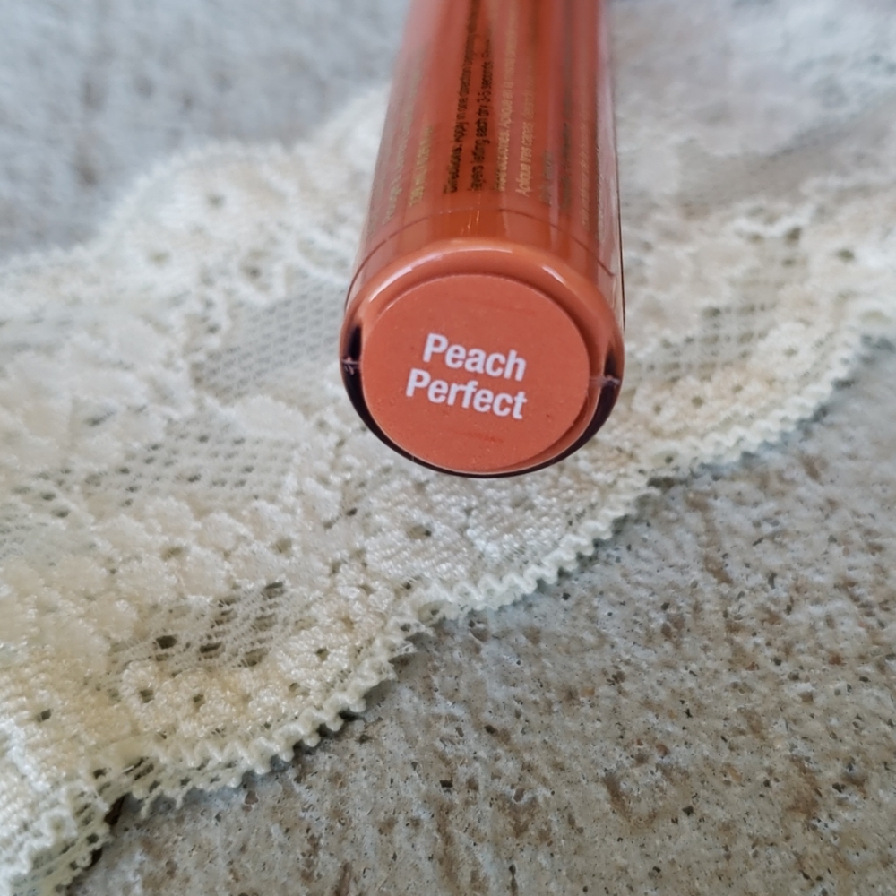 Peach Perfect LipSense - Picture 2 of 3